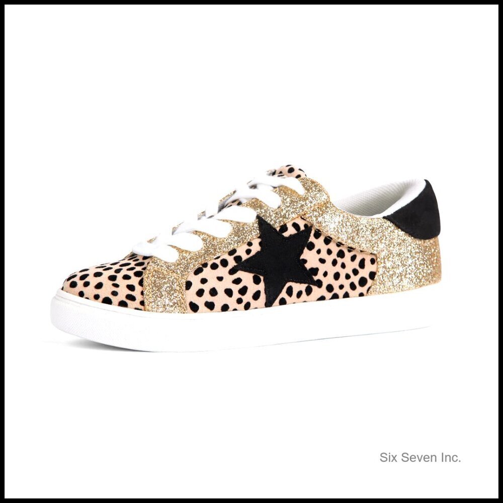 Star Pattern Sneakers Lace Up Low Top Comfortable Cushioned Walking Shoes